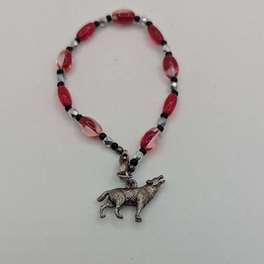 Howling Wolf Charm Bracelet Red Glass Beaded Antique Silver Tone 7.5 Inch